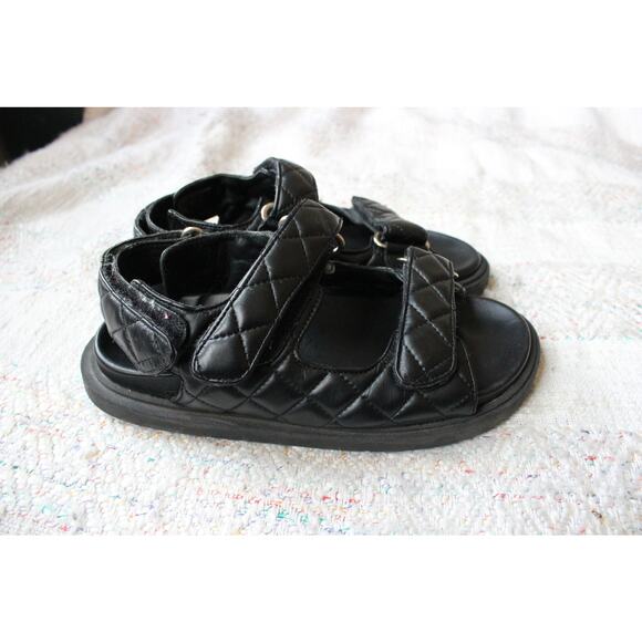 Alohas Black Quilted Hook Loop Closure Sandals Size 37 - Picture 3 of 4